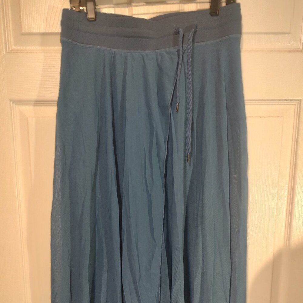 HALARA High Waisted Drawstring Contrast Mesh 2-in-1 Flowy Midi Flare Skirt Sz L